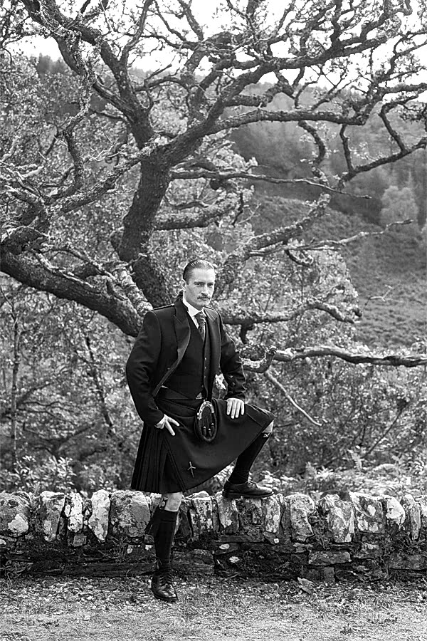 groom in full kilt before ceremony