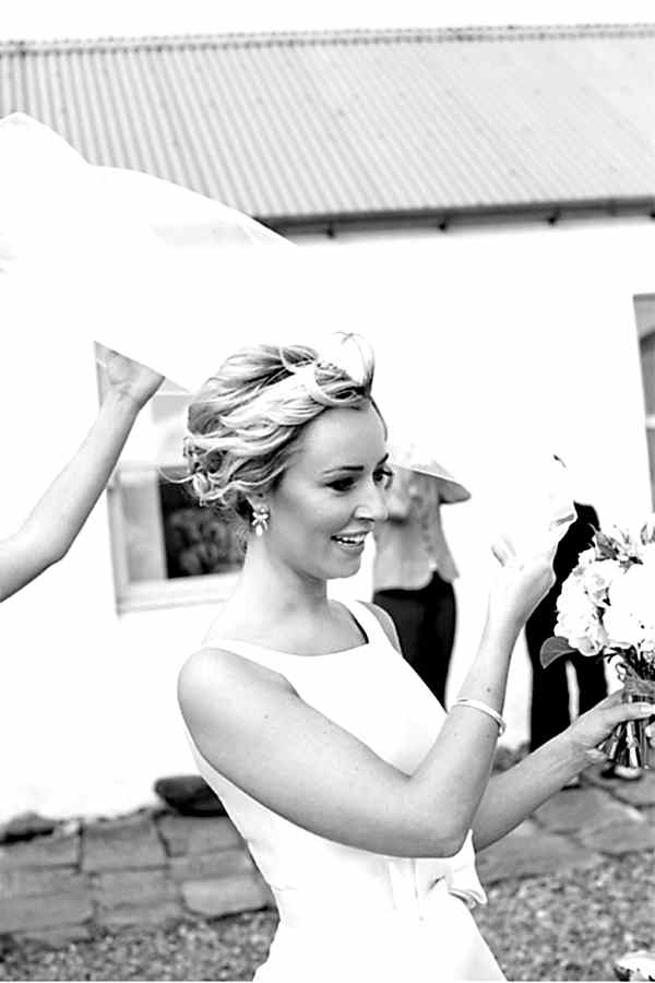 bride get out of crear wedding venue in scotland