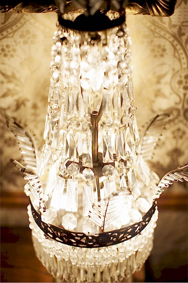 decorative crystal lamp