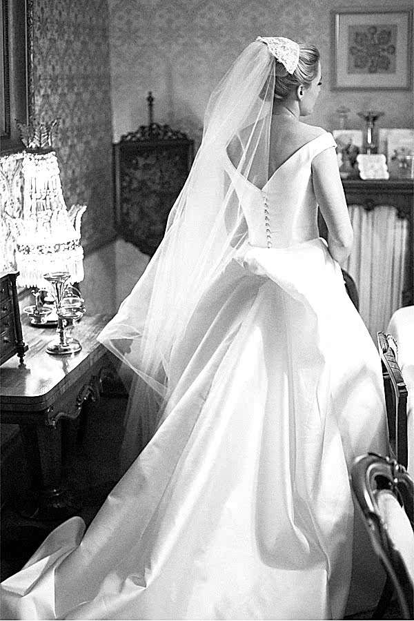 traditional italian wedding dress in glasgow