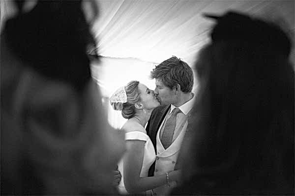 newlyweds kiss