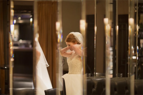bride view in the mirrors