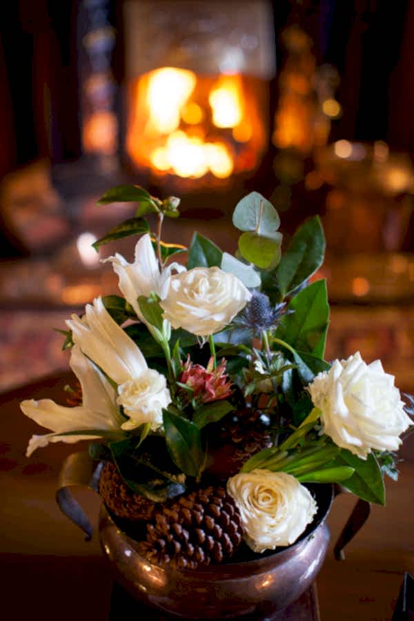 wedding flowers the lodge on loch goil scotland