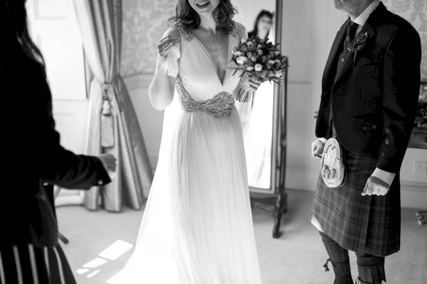 bride emotional after seeing her father