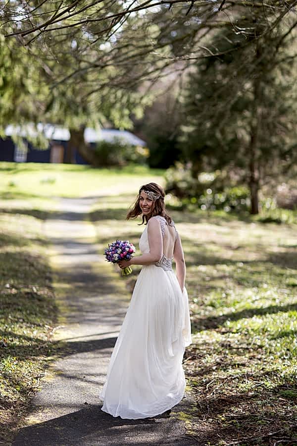 bride walking away fotogenic of scotland