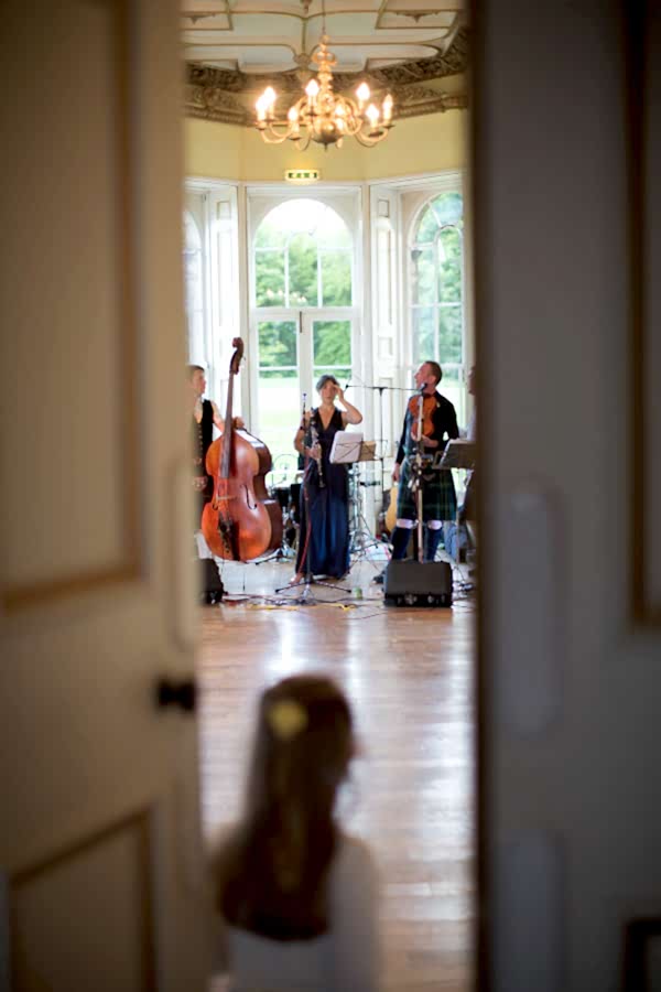 wedding band rehersal before first wedding dance at oxenford