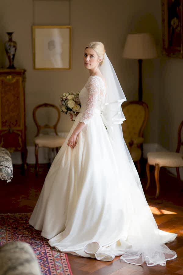wedding at boturich castle photos beautiful bride
