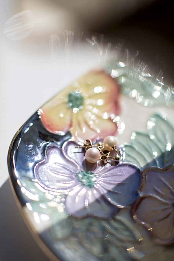 wedding pearl earings close-up