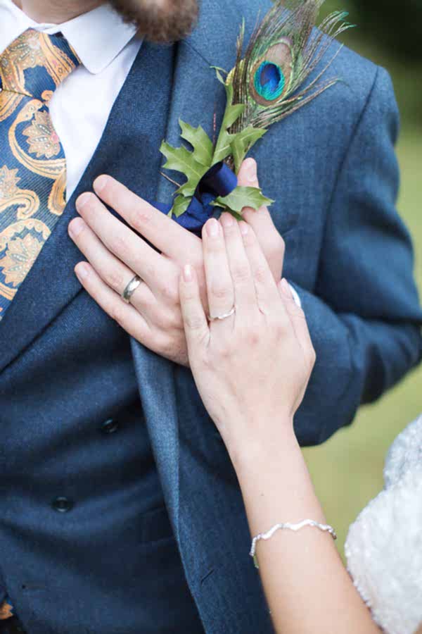 hands and weddings rings