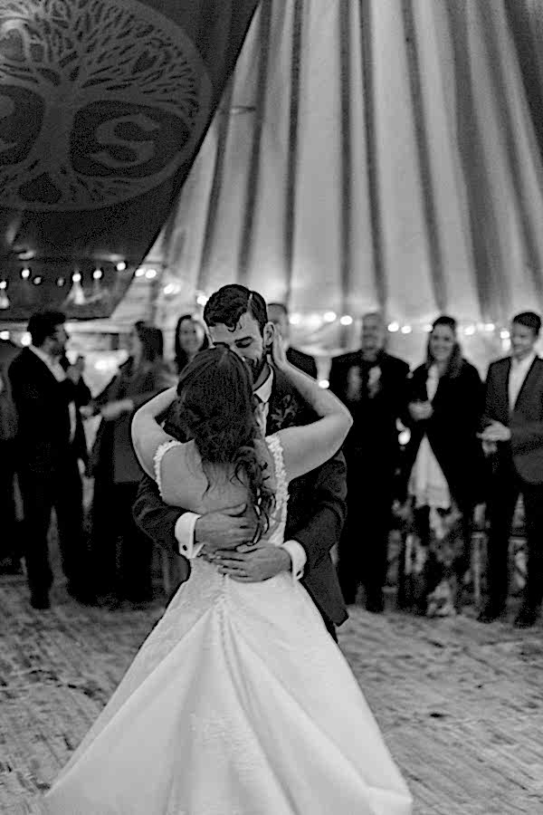 wedding photographer glasgow bride and groom dancing