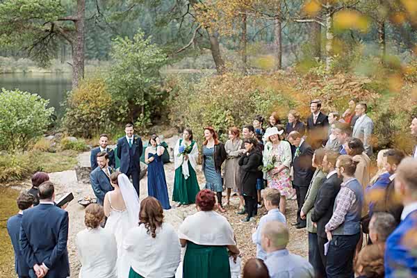 weddign ceremony near glasgow outside loch side