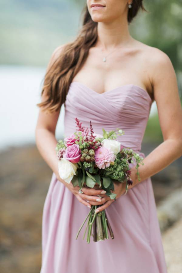 bridesmate holding flowers