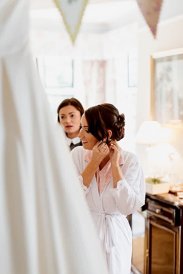 bride on her big day gettign ready glasgow 