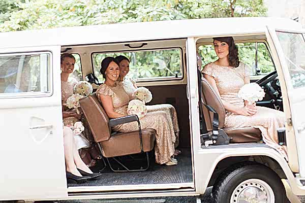 bridesmaids arriving aht the church in bearsden scotland 