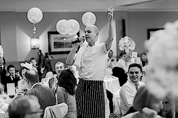 singing waiter starting