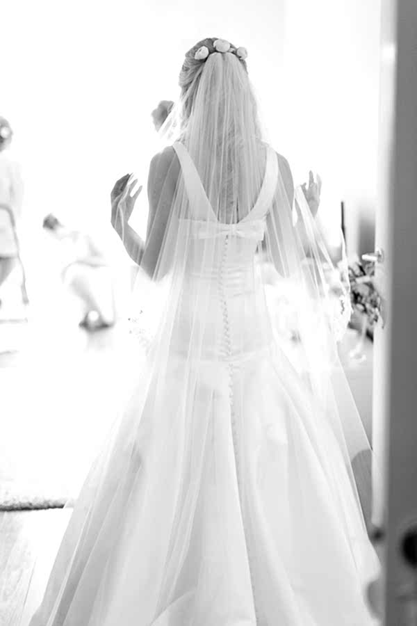 back of the wedding dress glasgow