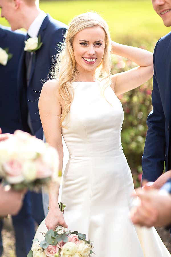 candid shots of scottish bride glasgow