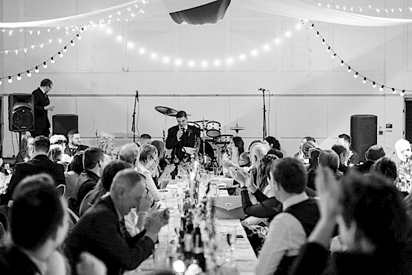 groom starting the speeches