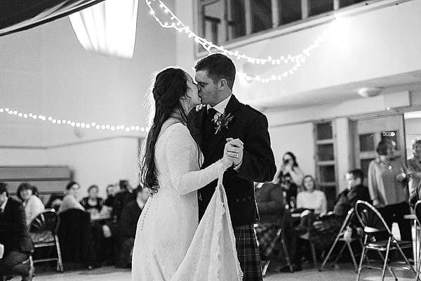 newly married kissing during their first dnace scottish wedding photos