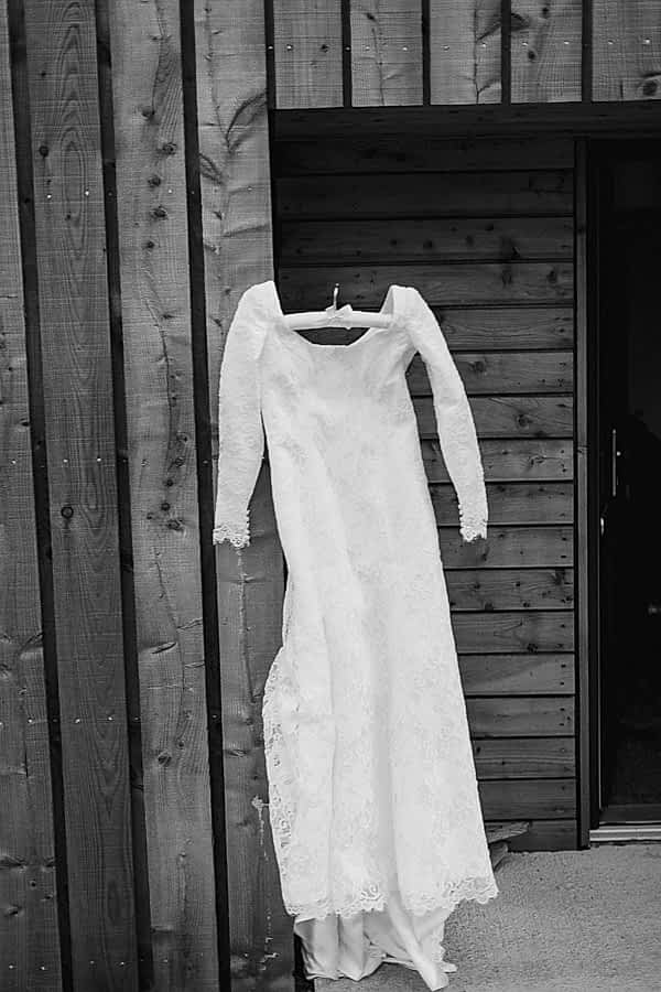 dress folling down