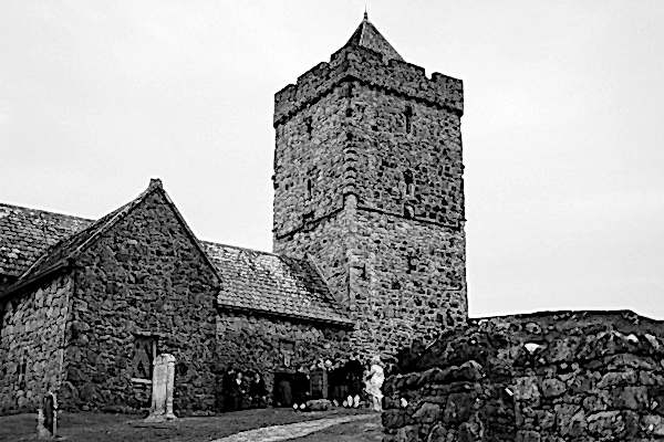 st clements church in rodel on isle of harris wedding