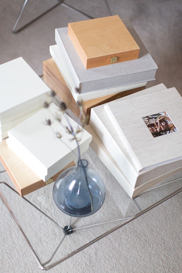 a sleection of Wedding Albums Scotland on a table