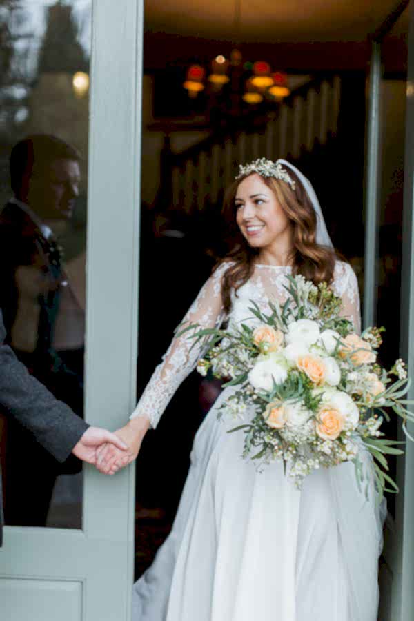 wedding photograger glasgow cromlix shots outside of the house