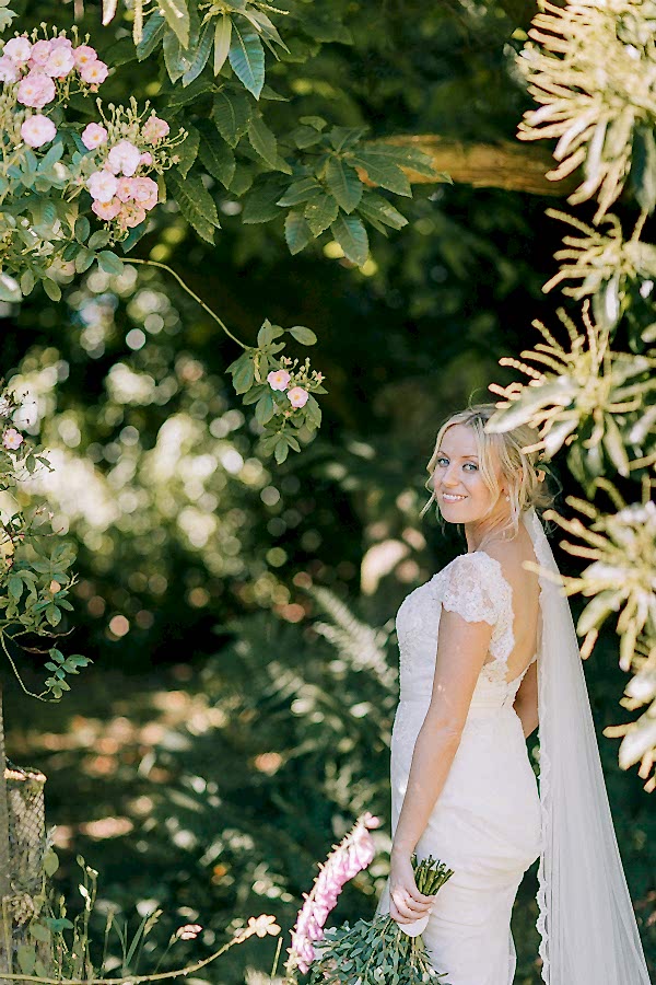 bridal shots in the garden loch lomond 