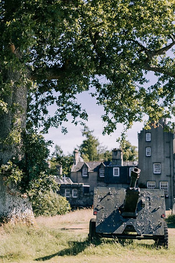 scottish caslte with cannon 
