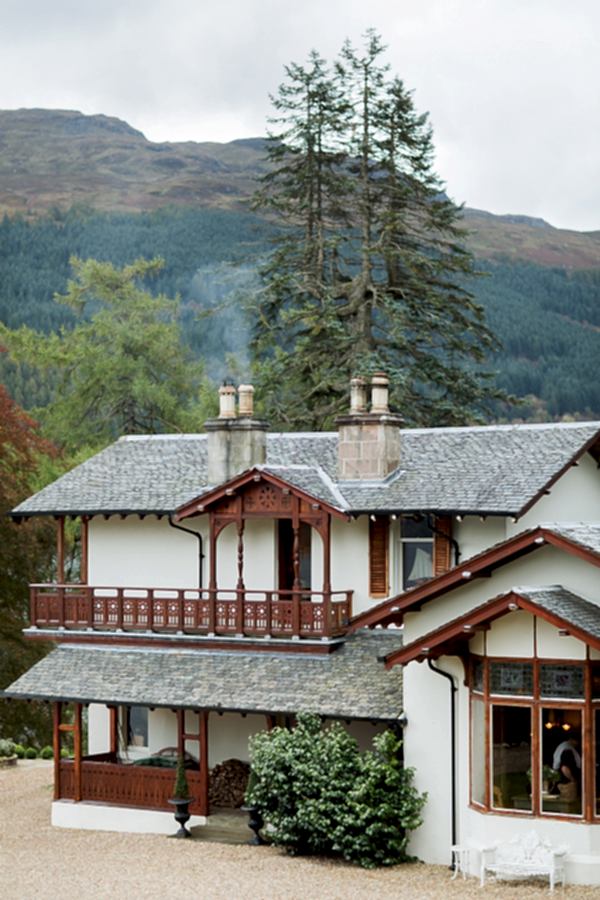 the main house at the lodge on loch goil wedding