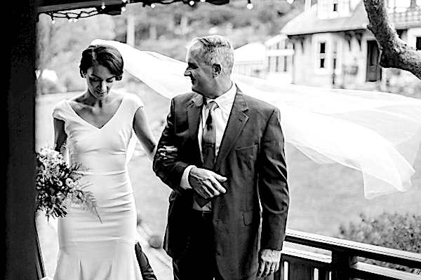 last look at his daughter before father gives her away