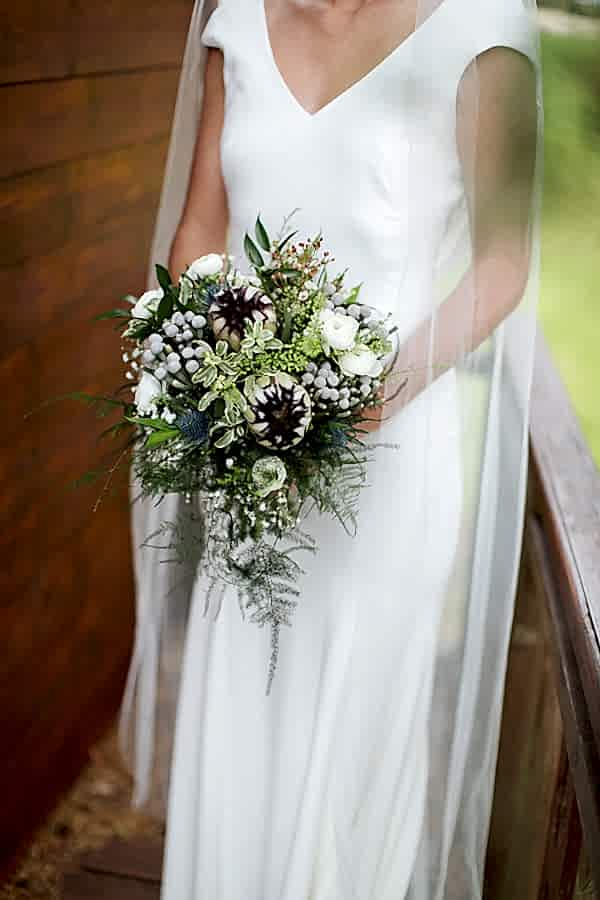 bride holding her flowers