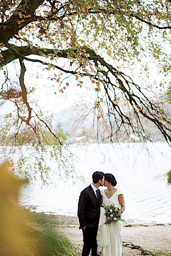 wedding photographers glasgow bride and groom kissing