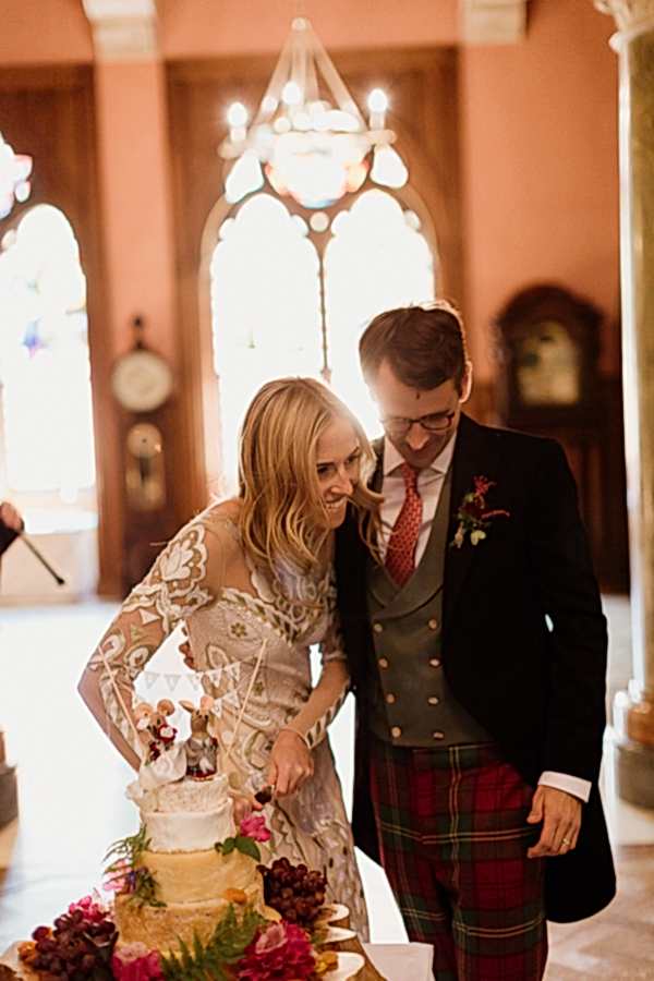 cutting of teh cake at mount stuart