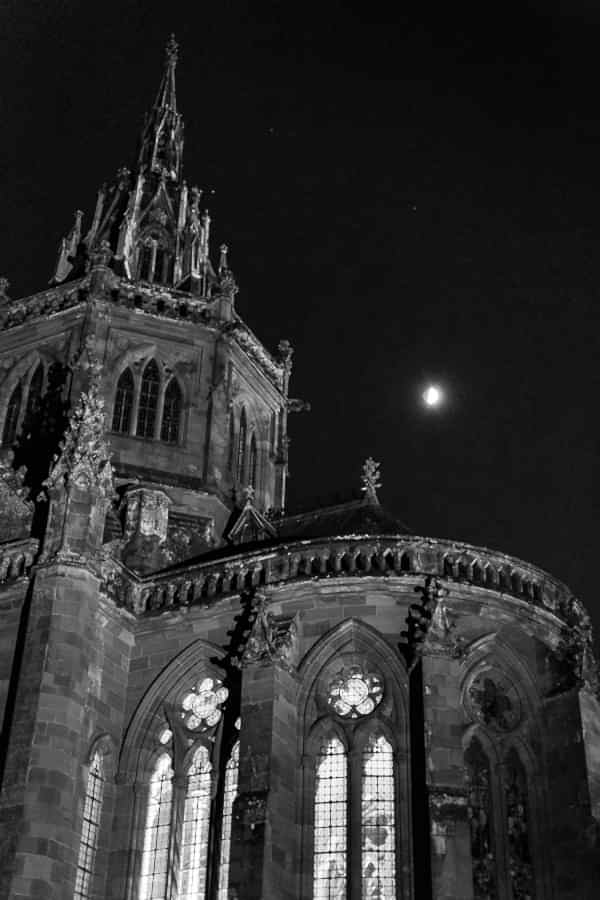evening photo of mount stuart chapel