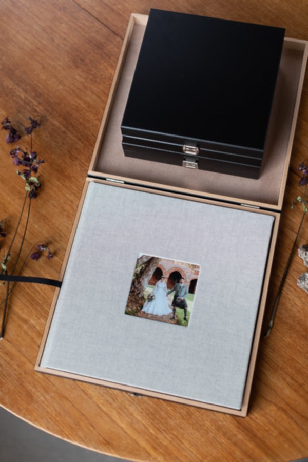 Wedding Photographers Edinburgh Albums 47