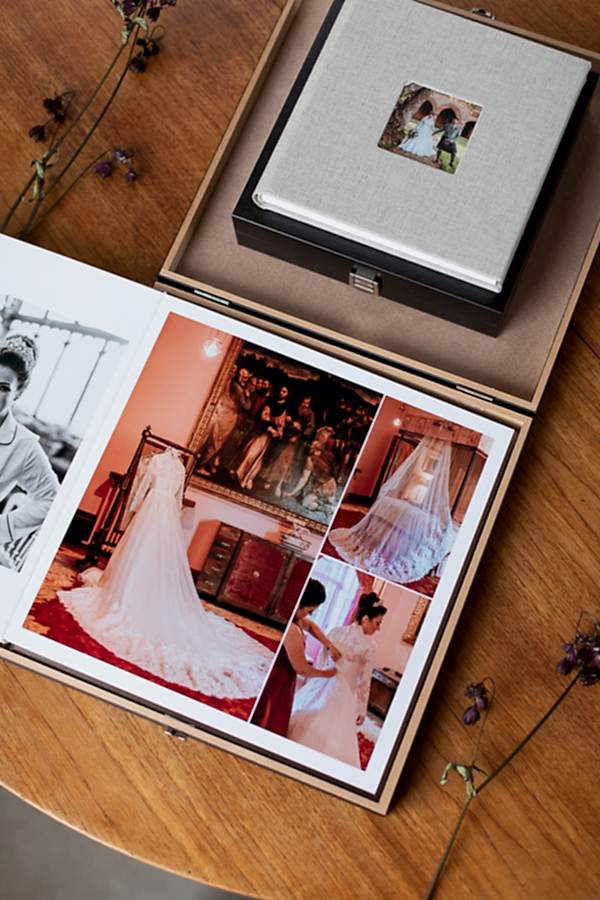 Wedding Photographers Edinburgh Albums 54