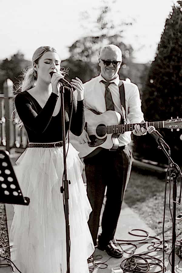 scottish singer at dumfires house 