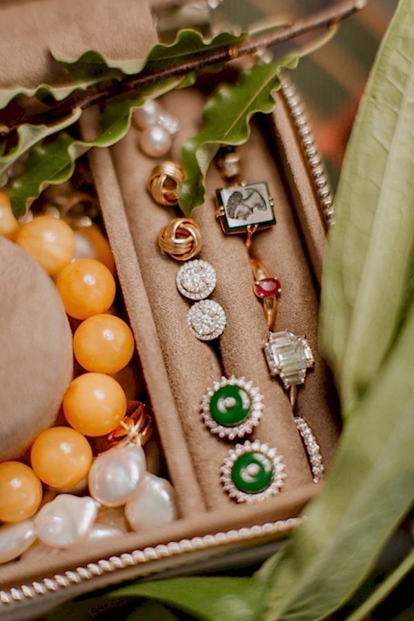 Dumfries House Wedding details jewelry