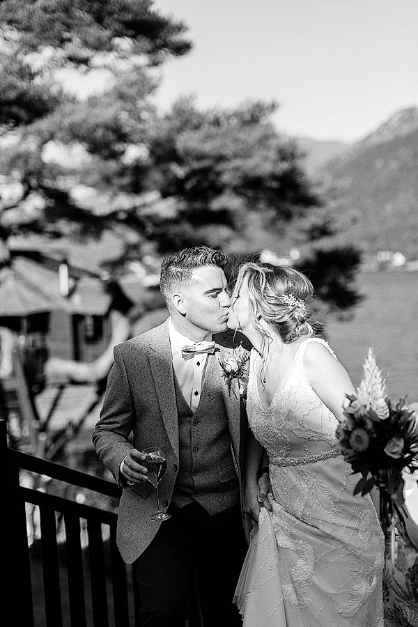 Wedding Photographers Glasgow The Lodge on Loch Goil 51