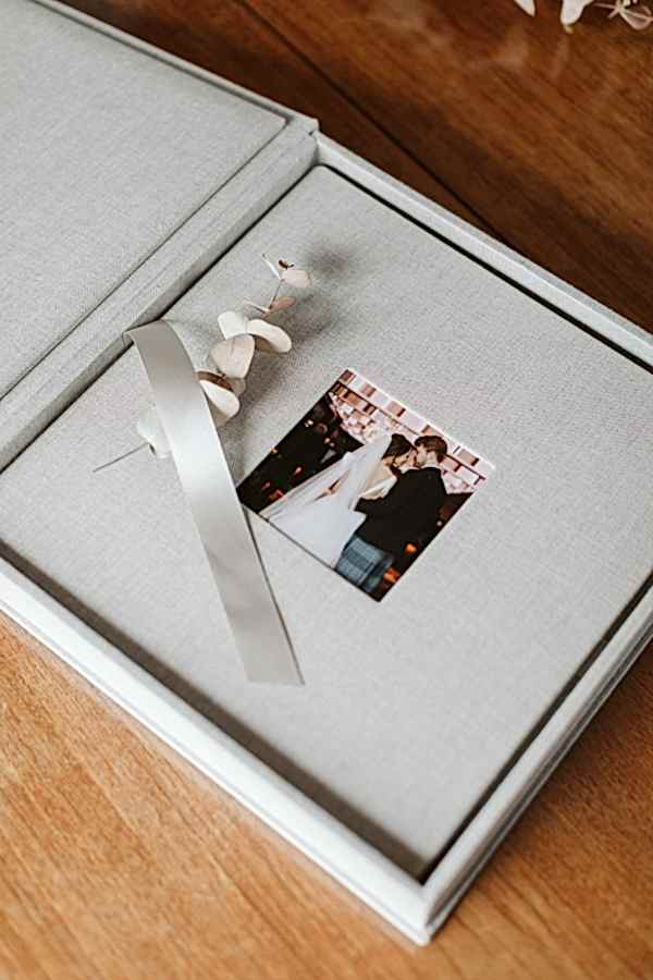 Wedding Photographer Glasgow Albums 13