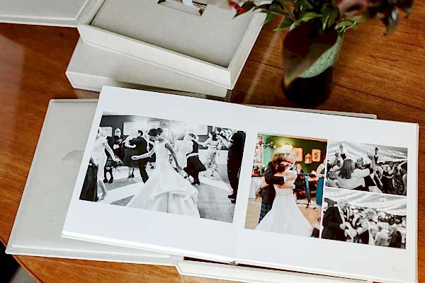 Wedding Photographer Glasgow Albums 23