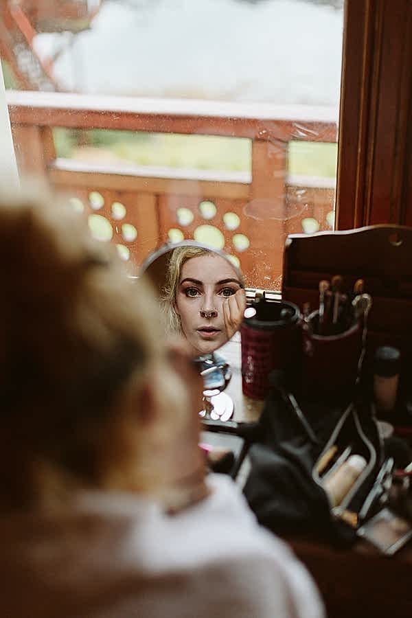 preparations for the wedding at the lodge on loch goil 